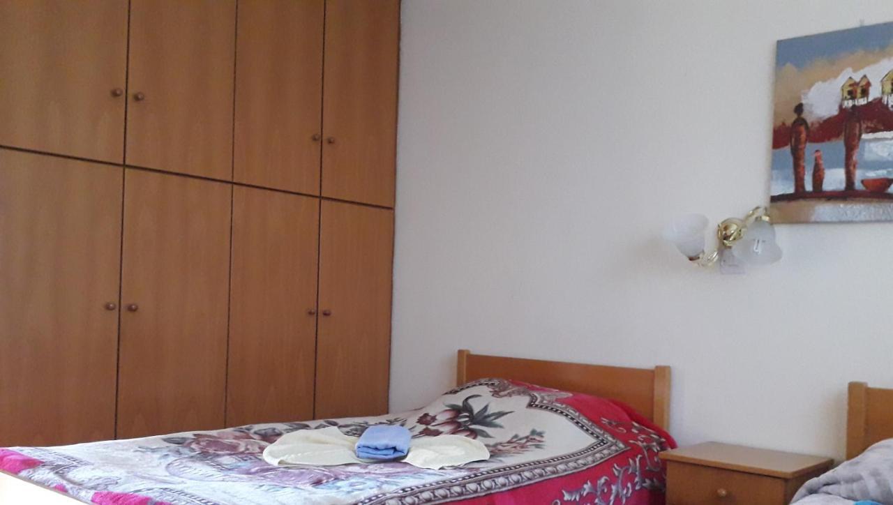 Natasha'S Apartments Пафос Екстер'єр фото