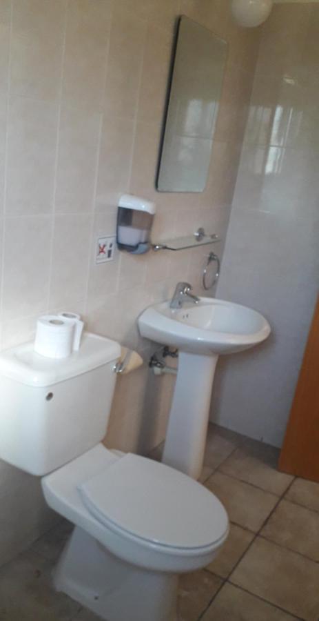 Natasha'S Apartments Пафос Екстер'єр фото